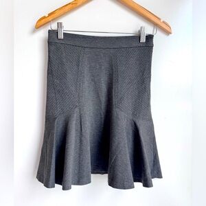 DIANE VON FURSTENBERG Gray Fit and‎ flare mermaid Skirt Sz 0 officecore business